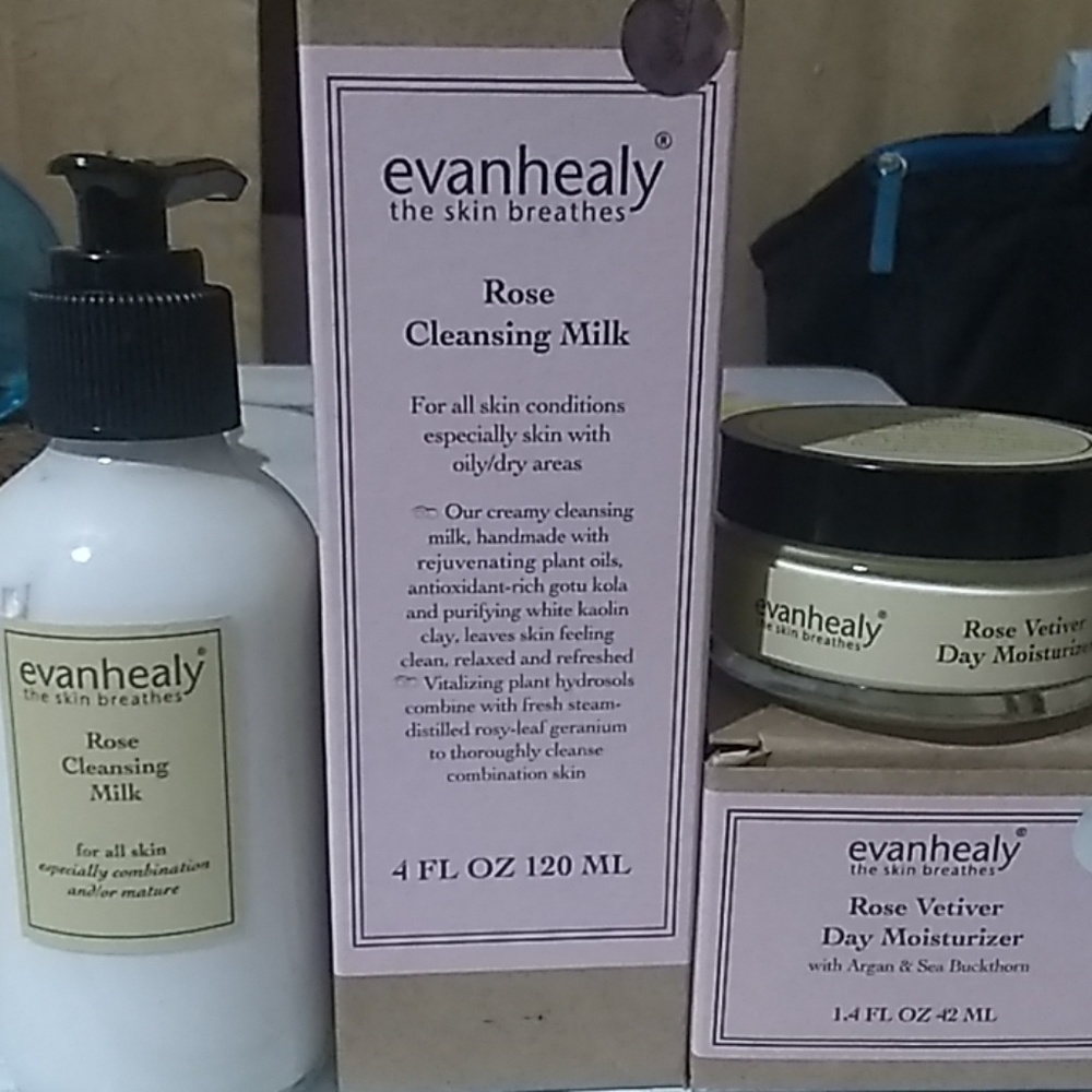 Evanhealy  rose cleansing milk &rose vetiver d